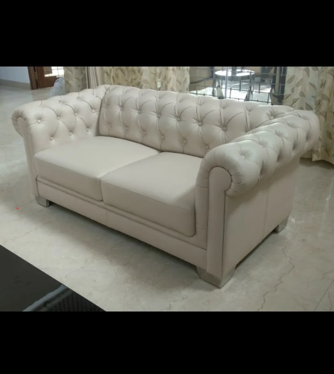 Chesterfield classic 2 seater (custom)